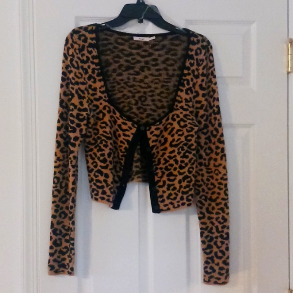 Leopard print cropped button up sweater